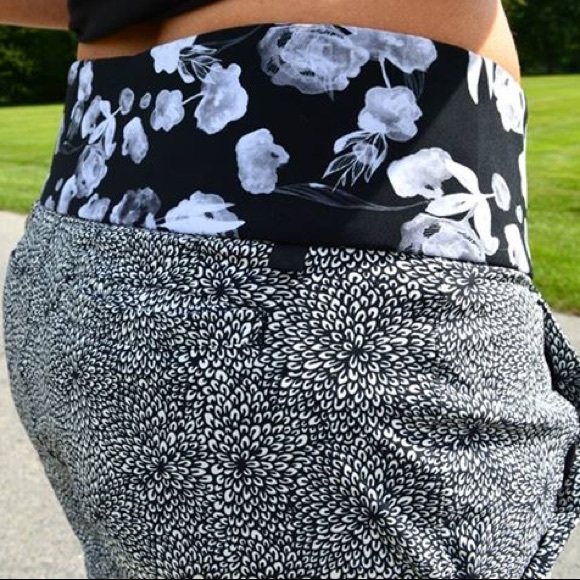 Lululemon Departure Pant - Picture 4 of 4